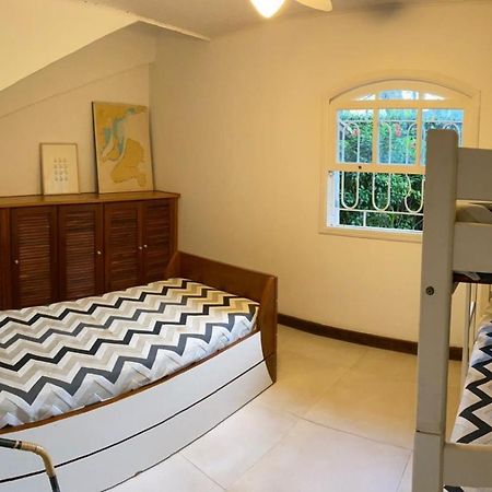 Casa Pereque 100 Metros Da Praia Ilhabela Eksteriør billede